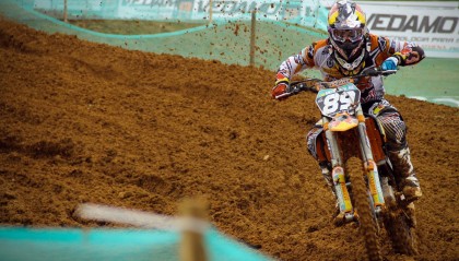 爱游戏手机版-凯尔特人险胜湖人，季后赛首轮中塔图姆双手暴扣点燃全场，凯尔特人塔图姆打中锋可以吗