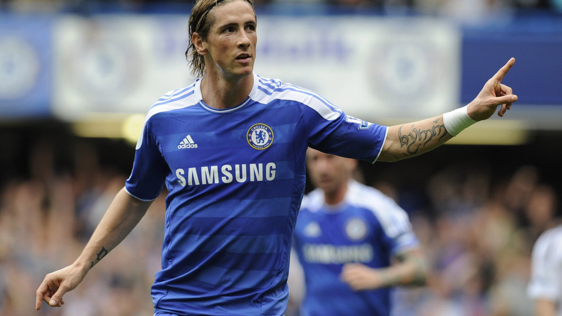 日本骑手吉塔·日特科维奇荣获2024年最佳障碍赛骑手奖,表彰其卓越表现。